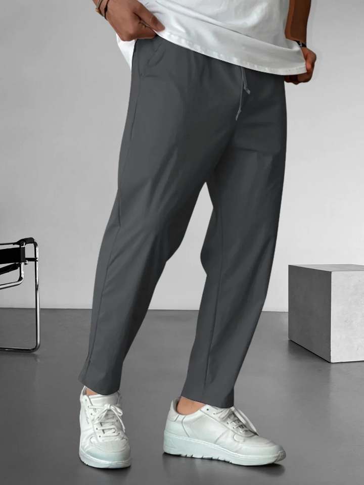 Pantalones Essential Tapered